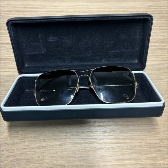 Givenchy Sunglasses Gold Frame made in Italy logo - Picture 3 of 17